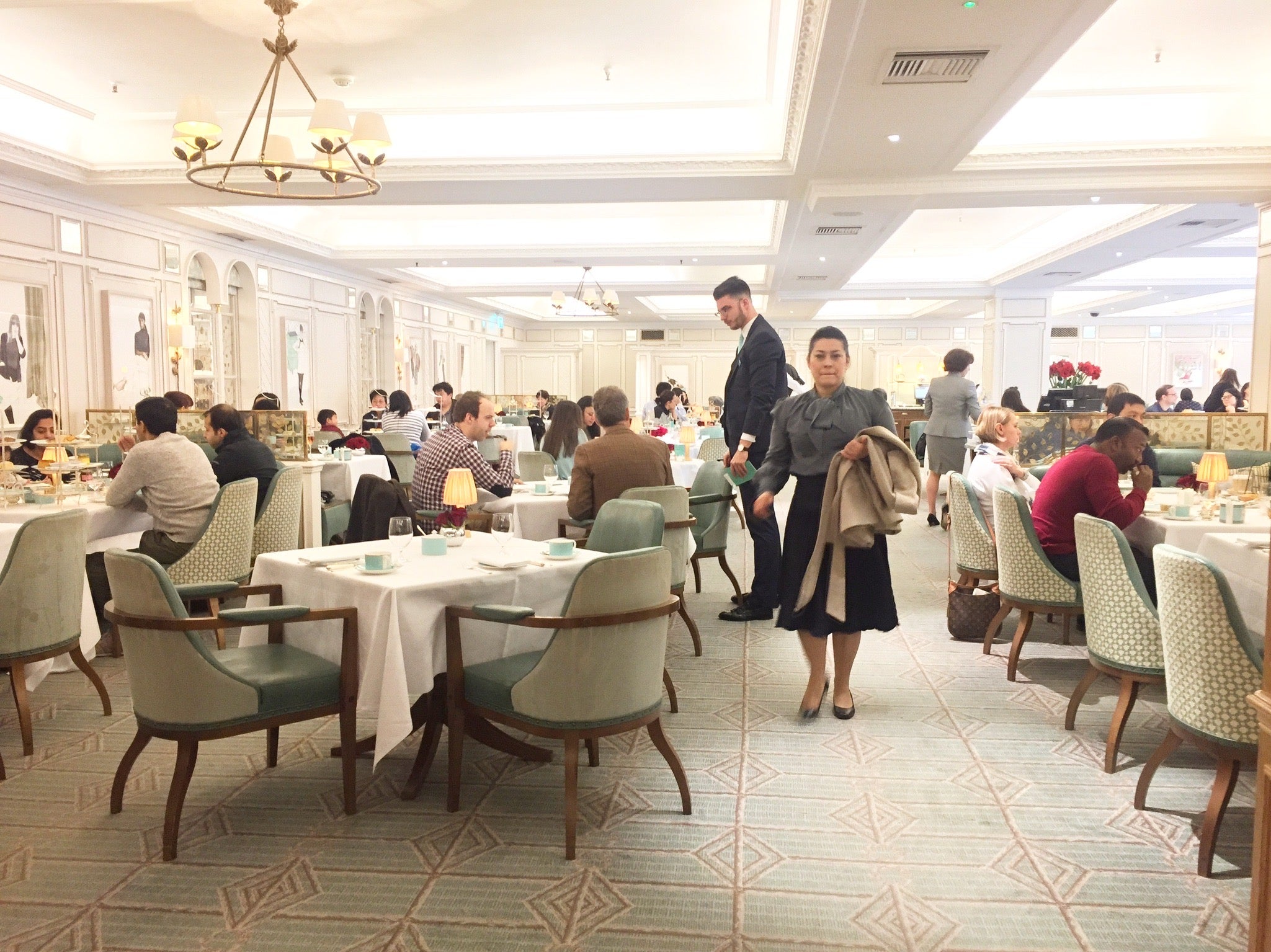 從倫敦「Fortnum & Mason」和 約克「Bettys Café Tea Rooms」看英國下午茶文化